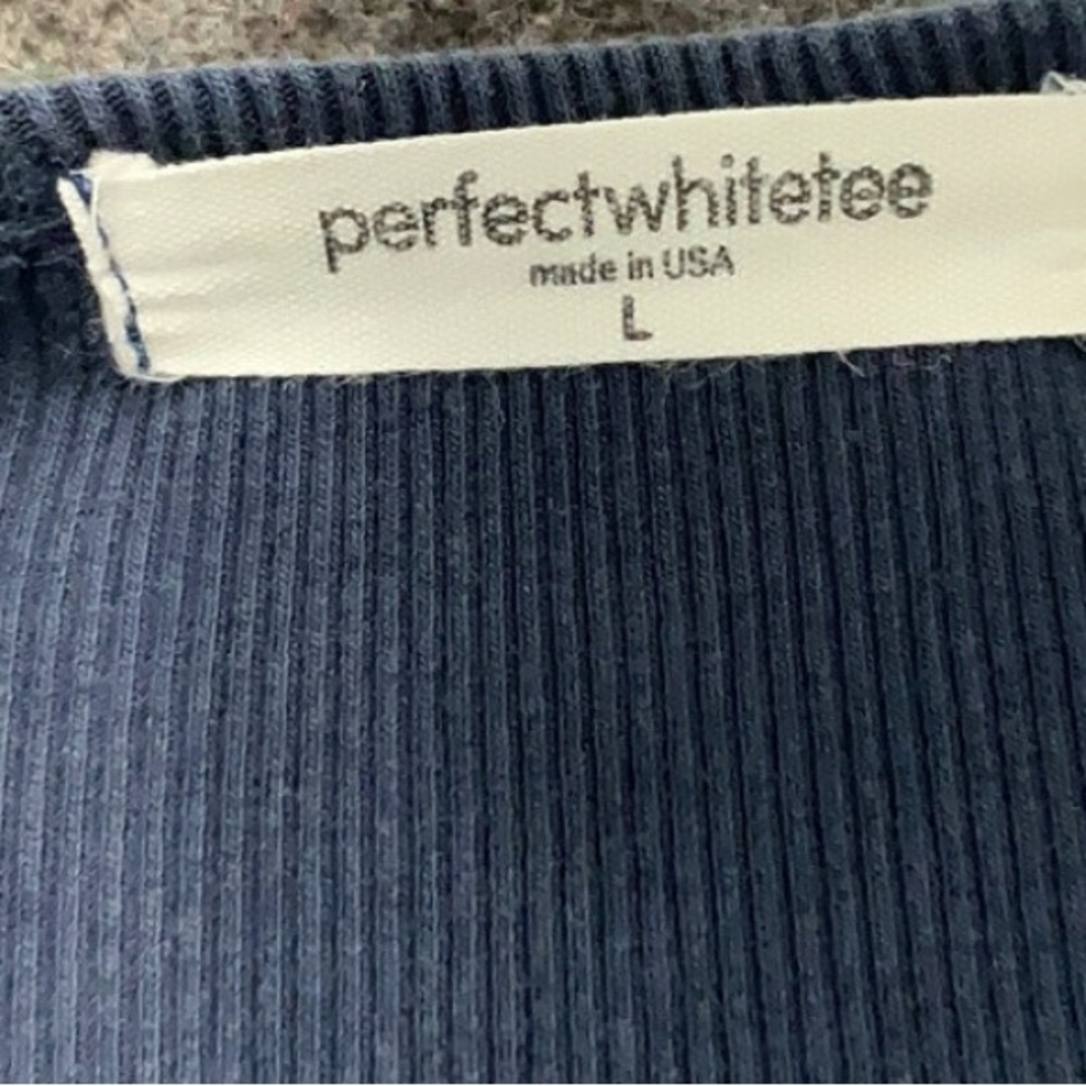 Perfectwhitetee Navy Ribbed blonde Tank Very Good USED - Picture 4 of 5